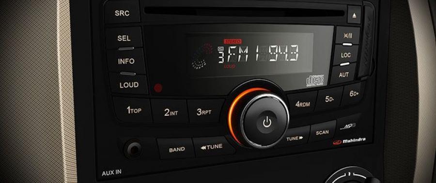 Детали интерьера Mahindra Quanto 2012 года  (фото 12 из 25)